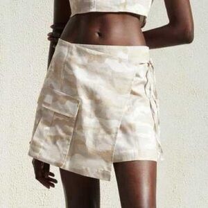 Zara  Camouflage Mini Skirt size S